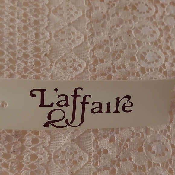 Ecru lace overlay strapless dress - Picture 5 of 6